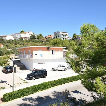 פרימוסטן Apartments Zmika מראה חיצוני תמונה