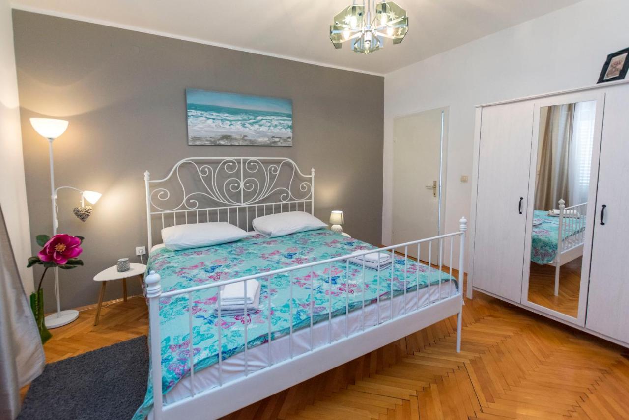 פרימוסטן Apartments Zmika מראה חיצוני תמונה