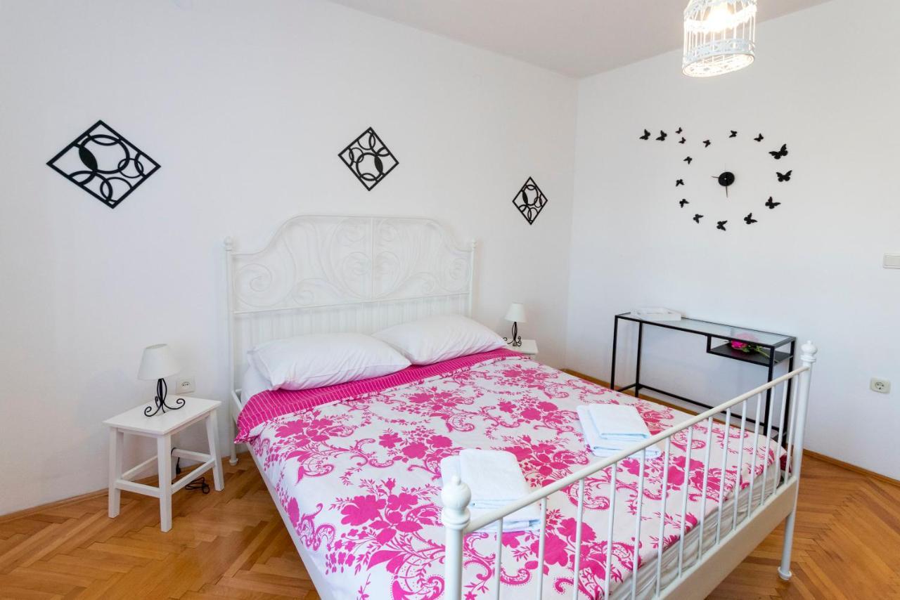 פרימוסטן Apartments Zmika מראה חיצוני תמונה