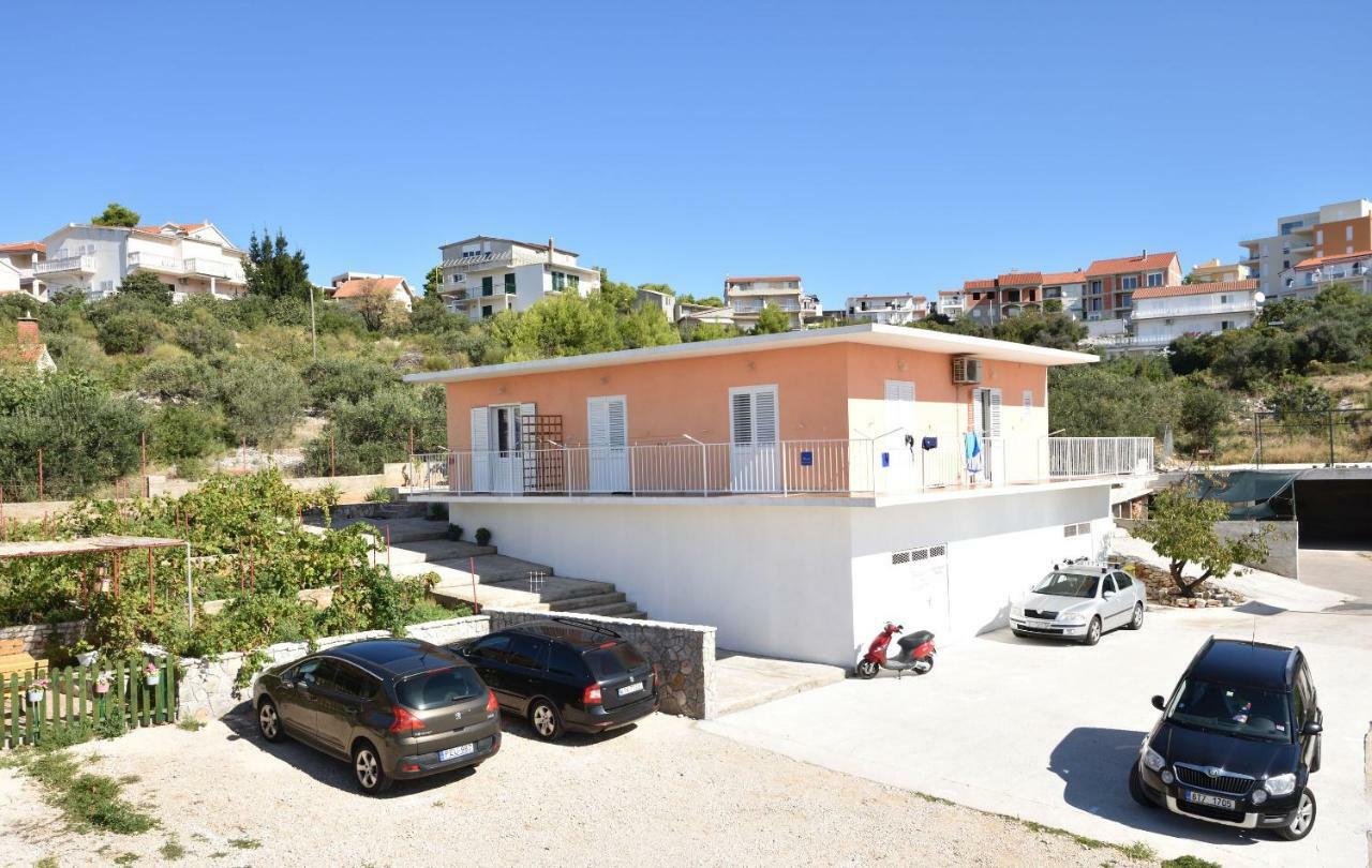 פרימוסטן Apartments Zmika מראה חיצוני תמונה