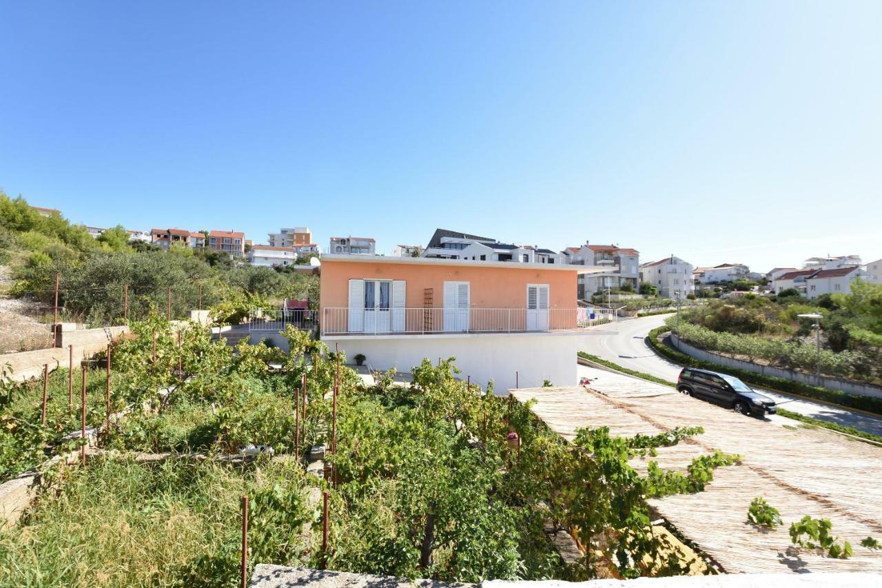 פרימוסטן Apartments Zmika מראה חיצוני תמונה