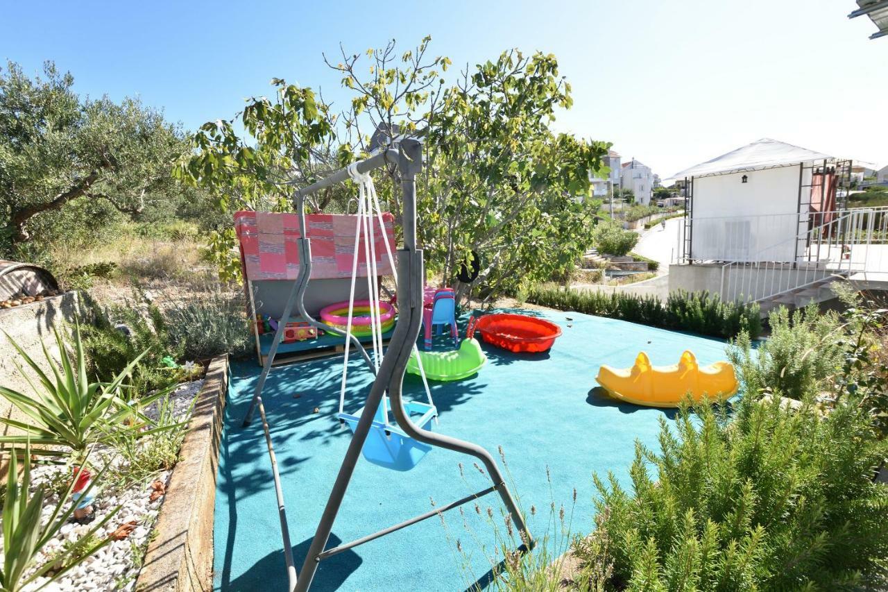 פרימוסטן Apartments Zmika מראה חיצוני תמונה