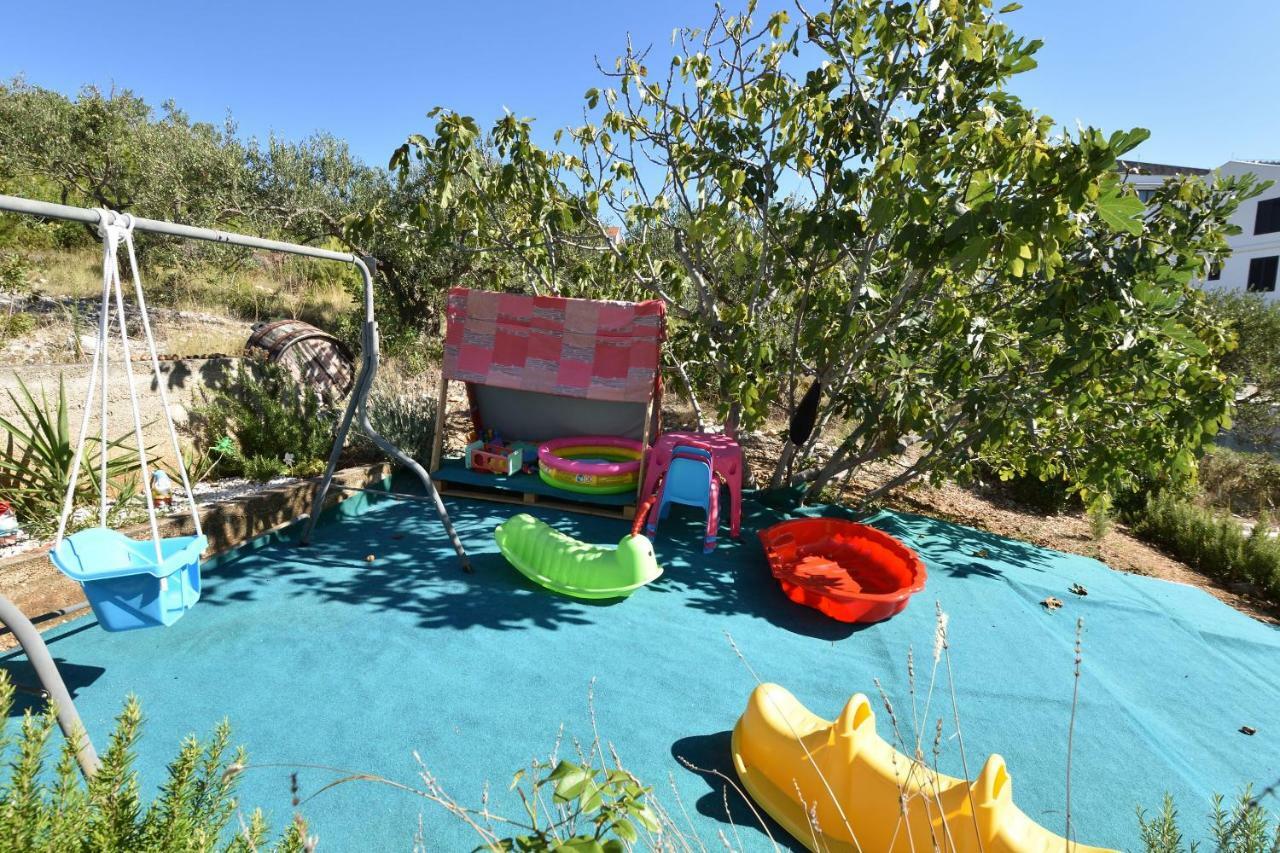 פרימוסטן Apartments Zmika מראה חיצוני תמונה
